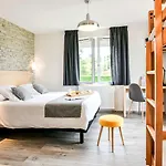 Logis Du Relais - & Restaurant 3*