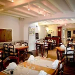 Logis Du Relais - & Restaurant 3*