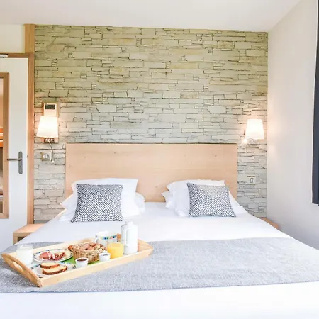 Logis Du Relais - & Restaurant فندق 3*