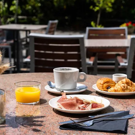 Hotel Logis Du Relais - & Restaurant 3*