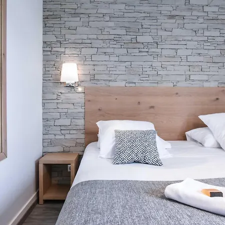Logis Du Relais - & Restaurant Hotel Berenx