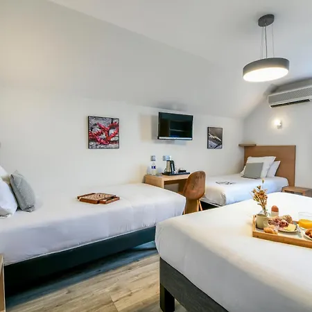 Logis Du Relais - & Restaurant 호텔