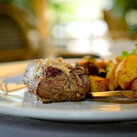 Hotel Logis Du Relais - & Restaurant Berenx