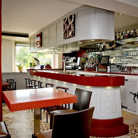 Logis Du Relais - & Restaurant 호텔