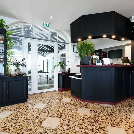 Logis Du Relais - & Restaurant