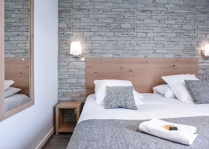 Logis Du Relais - & Restaurant Hotel Berenx