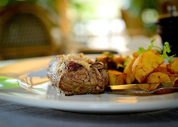 Hotel Logis Du Relais - & Restaurant Berenx