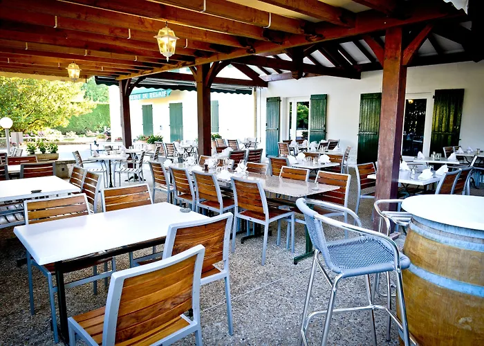 Hotel Logis Du Relais - & Restaurant 3*
